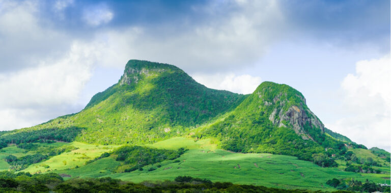 Hawaiian mountains