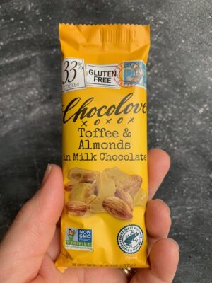 Chocolove mini bar with Toffee & Almonds in 33% milk chocolate