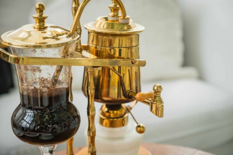 Gold syphon brewer for brewing coffee