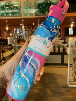 Swig Razzleberry Water bottle