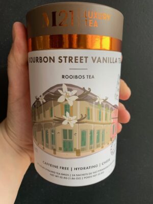 M21 Bourbon Street Vanilla Tea being held by a hand