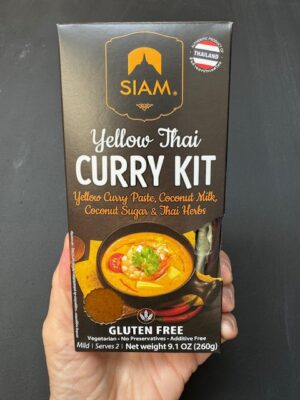 DeSiam Yellow Curry Meal Kit in a box